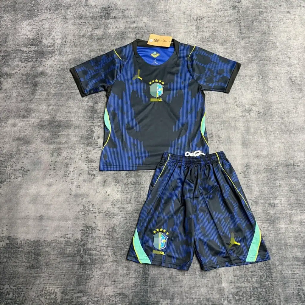 Conjunto ni?o Brasil Mundial 2026 azul segunda equipación