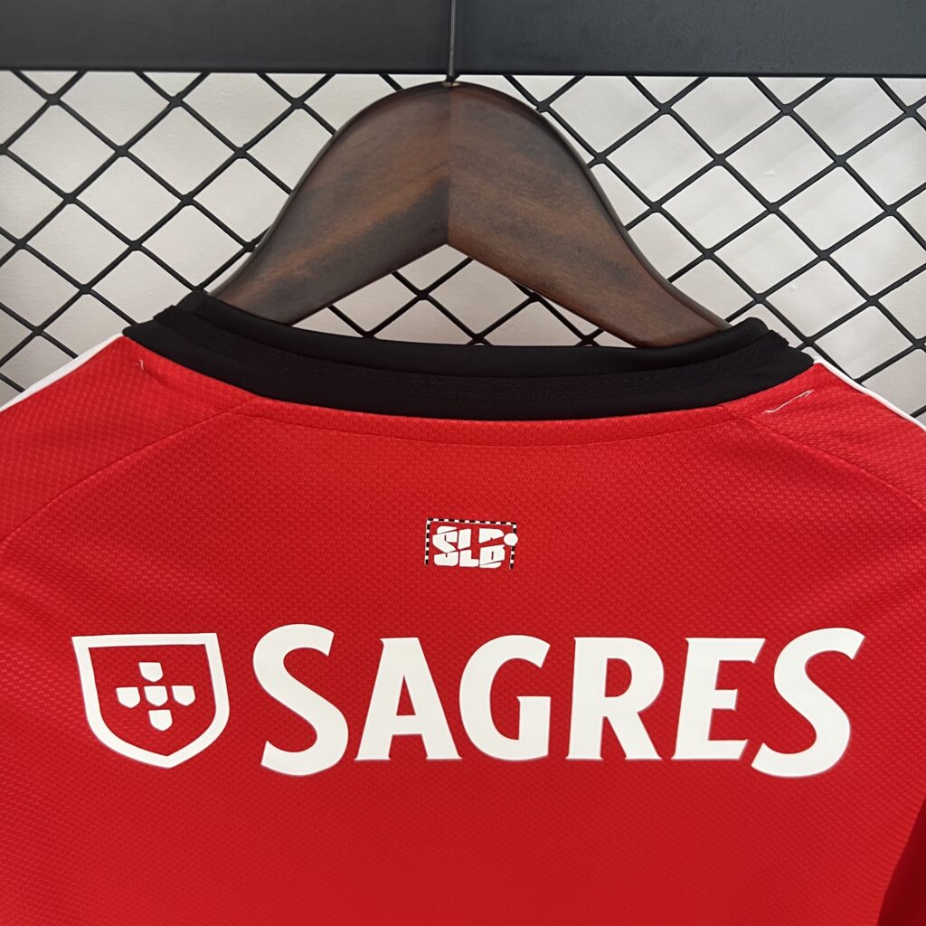 Camiseta Benfica 2025-2026 manga larga primera equipación versión fan - Imagen 4