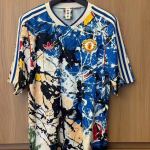 Camiseta The Stone Roses x Manchester United 2026-2027 edición especial