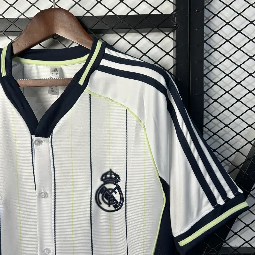 Camiseta blanca retro Real Madrid US pack 2025 edición limitada - Imagen 4