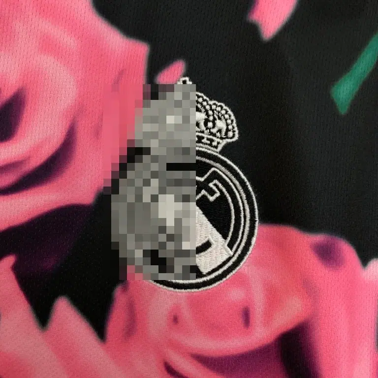 Camiseta serpiente rosa Real Madrid 2025-2026 edición especial versión fan - Imagen 5