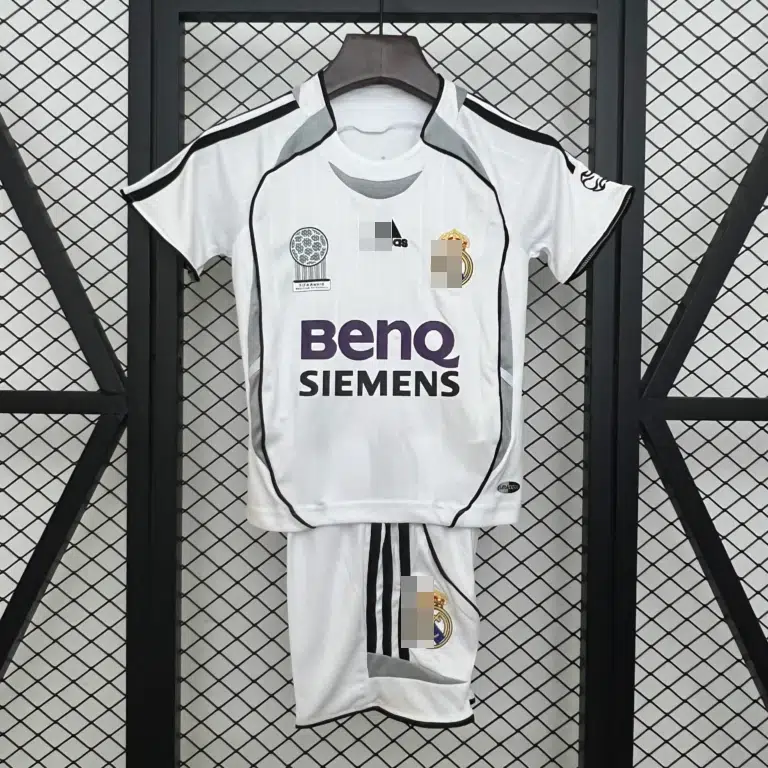 Conjunto retro niño Real Madrid 2006-2007 primera equipación