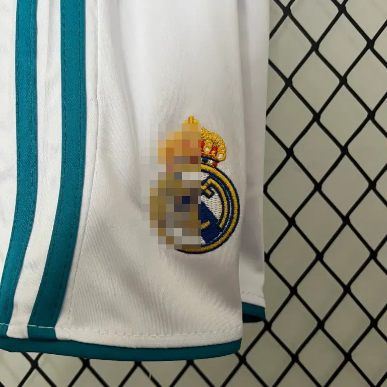 Conjunto retro niño Real Madrid 2017-2018 primera equipación - Imagen 6