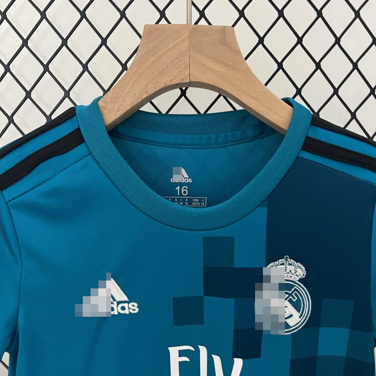 Conjunto retro niño azul Real Madrid 2017-2018 tercera equipación - Imagen 3
