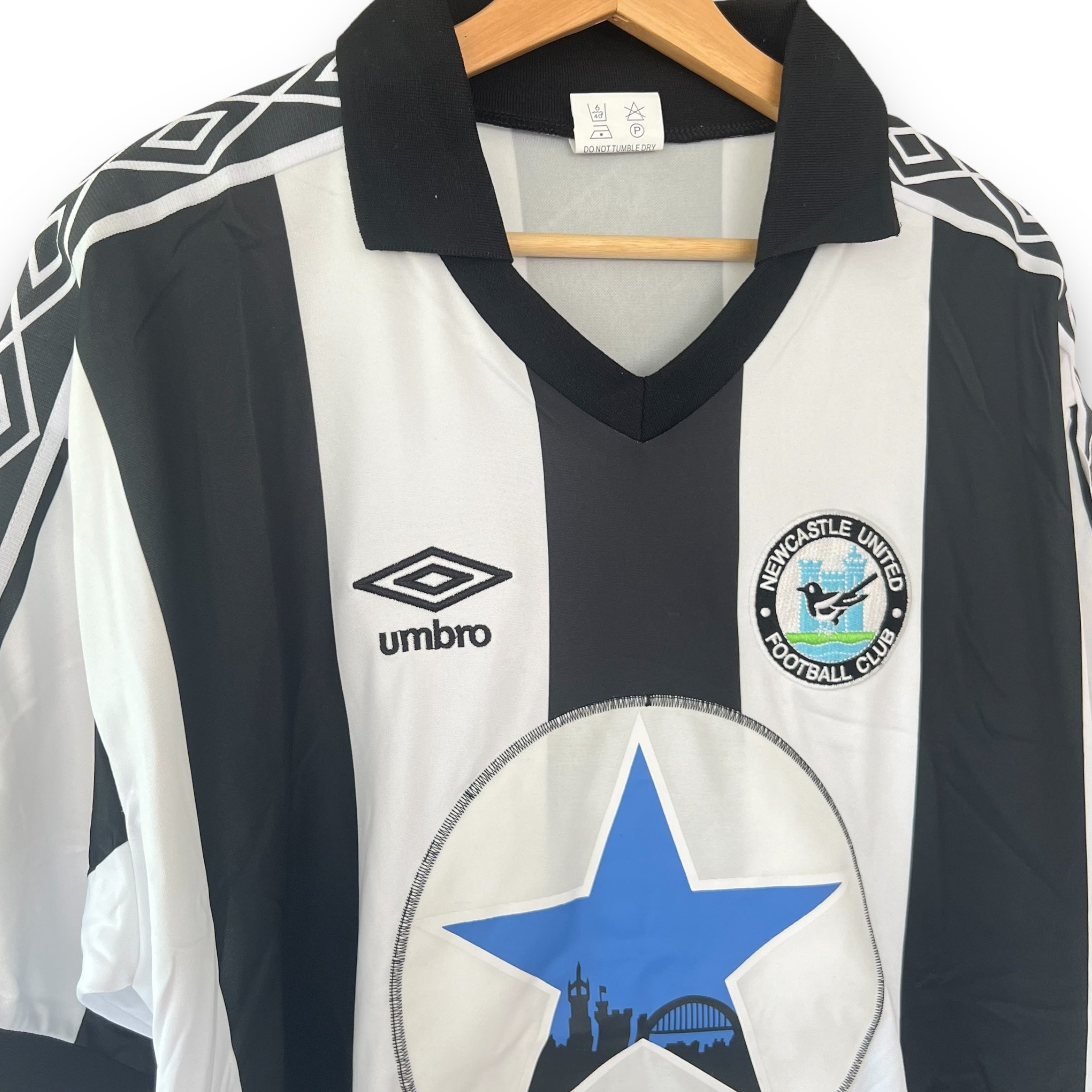 Camiseta Newcastle 1980-82 Local manga corta para adulto - Imagen 2