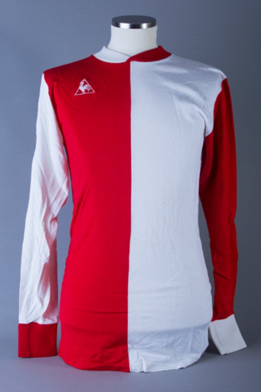 Primera equipación de Feyenoord 76-77