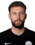 Retrato de Tarık Çetin