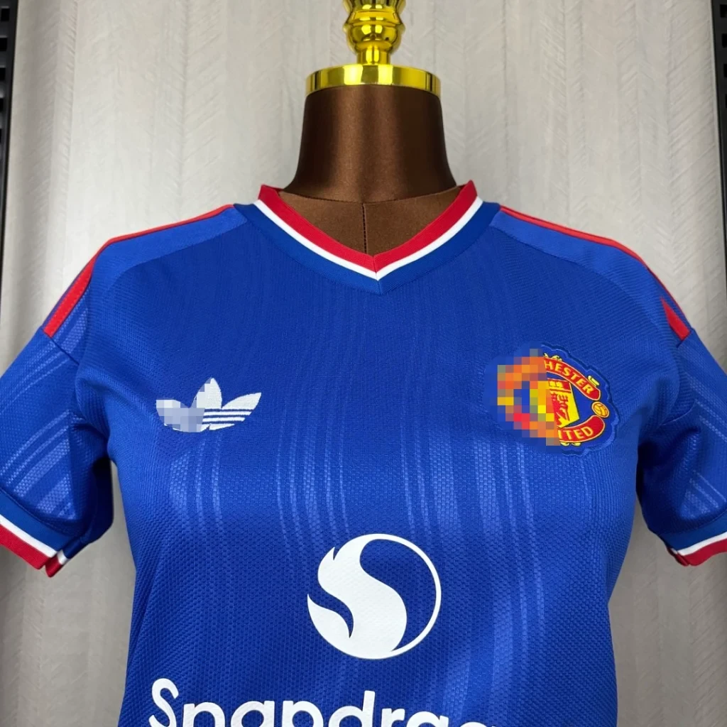 Camiseta mujer Manchester United 2026-2027 Azul Segunda Equipación Versión Fan - Imagen 3