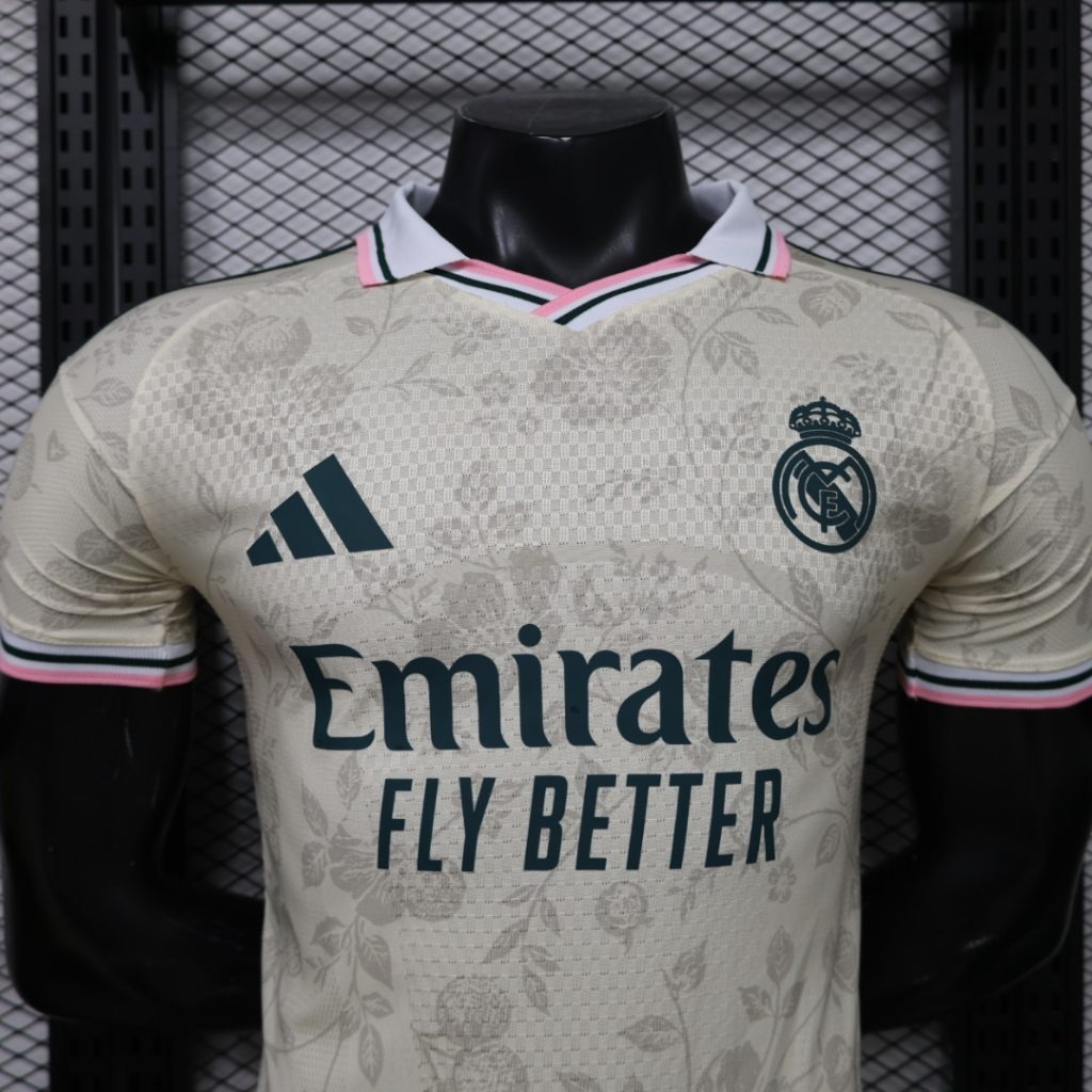 Camiseta Real Madrid 2026-2027 Crema Edicion Especial Version Jugador - Imagen 3