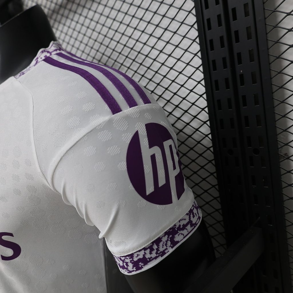 Camiseta Real Madrid 2026-2027 Blanco/Morado Edicion Especial Version Jugador - Imagen 5