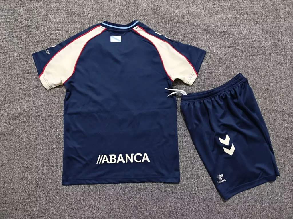 Conjunto Niño Celta de Vigo azul 2026-2027 segunda equipacion - Imagen 2