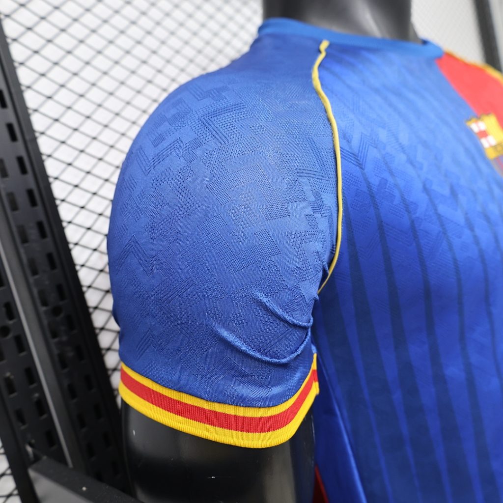 Camiseta Rojo/Azul FC Barcelona 2026-2027 Edicion Especial Version Jugador - Imagen 4