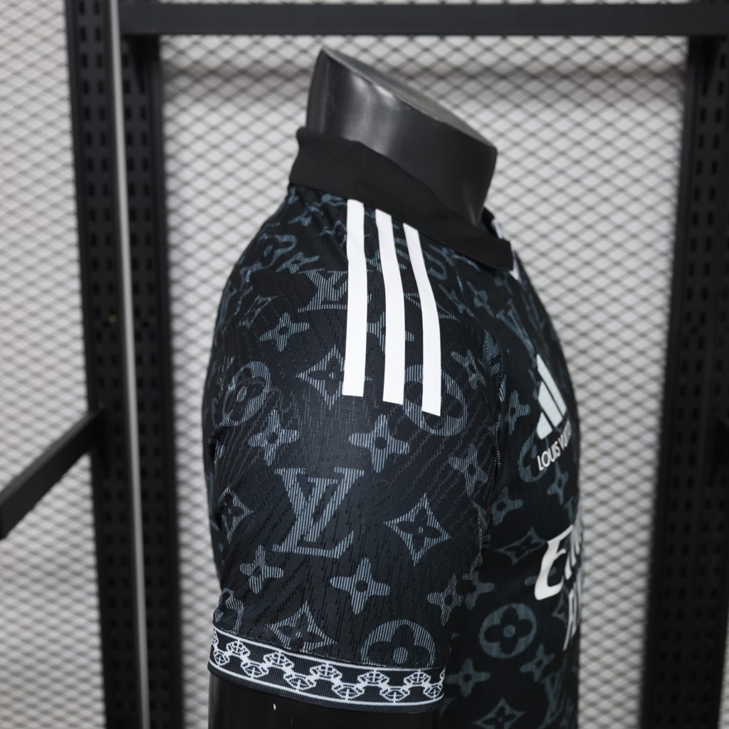 Camiseta Real Madrid 2026-2027 Louis Vuitton Negro Edicion Especial versión jugador - Imagen 5