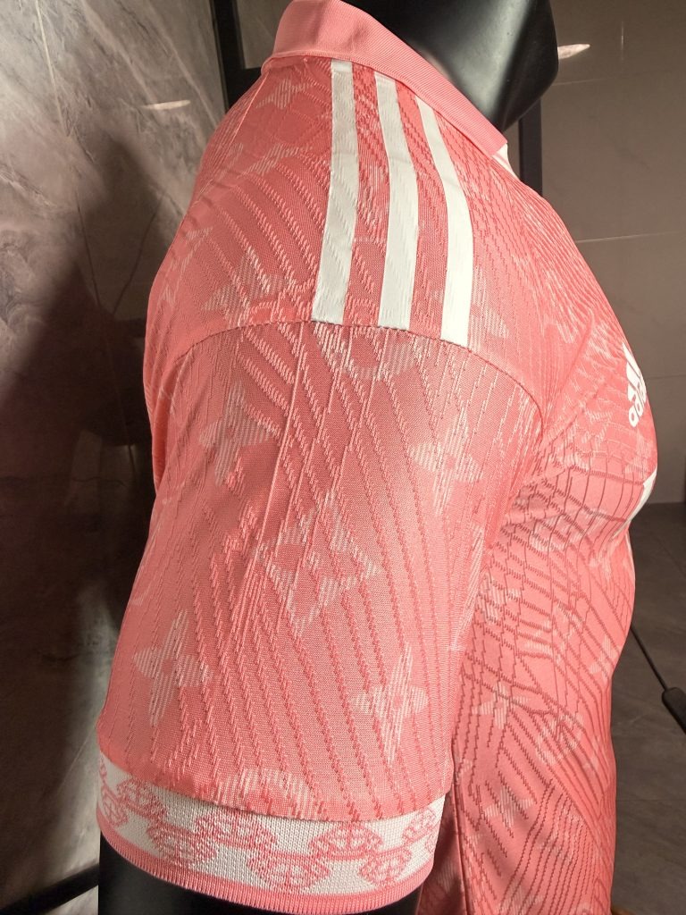 Camiseta LV Floral Rosa Real Madrid 2026-2027 Edición Especial versión jugador - Imagen 3