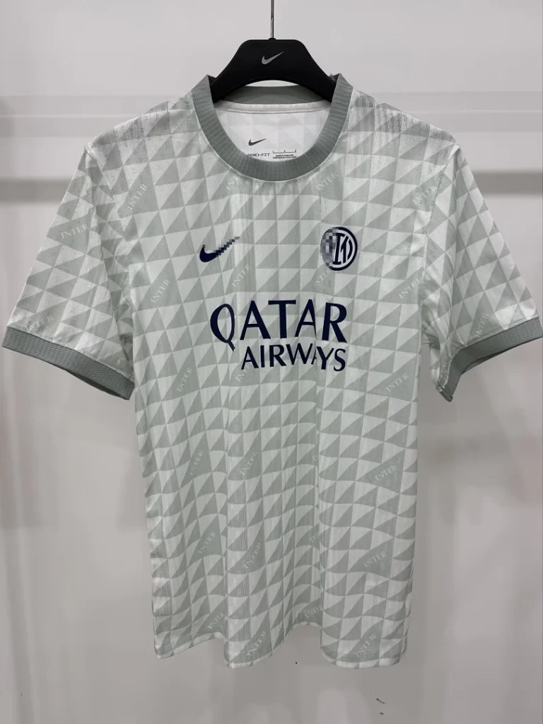camiseta Inter Milan 2026-2027 entrenamiento blanco versión fan