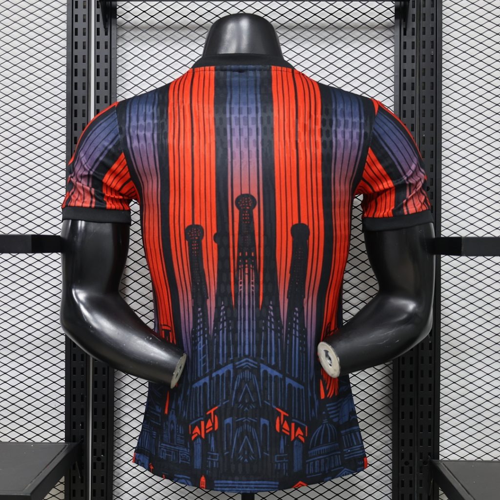 Camiseta Sagrada Familia FC Barcelona 2026-2027 Edicion Especial Version Jugador - Imagen 2