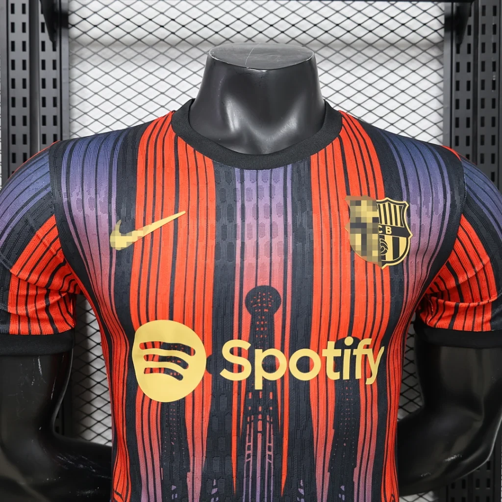 Camiseta Sagrada Familia FC Barcelona 2026-2027 Edicion Especial Version Jugador - Imagen 3