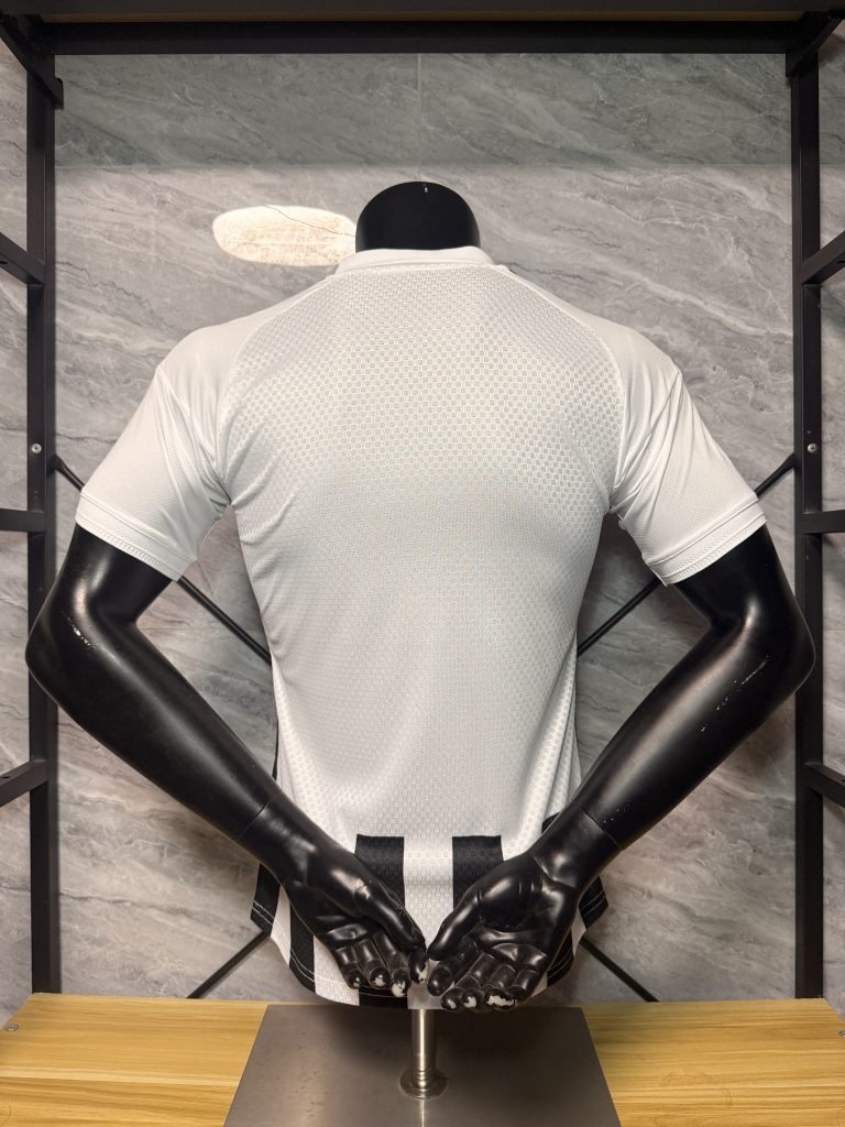 Camiseta Juventus blanco/negro 2026-2027 primera equipacion versión jugador - Imagen 2