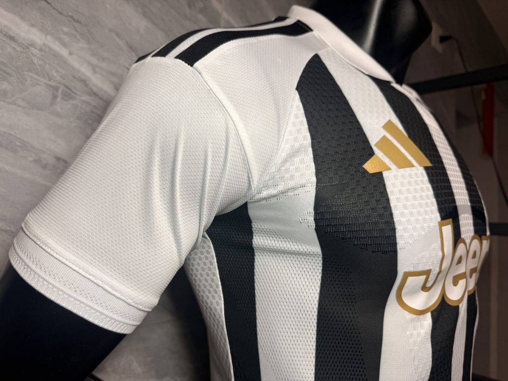 Camiseta Juventus blanco/negro 2026-2027 primera equipacion versión jugador - Imagen 5