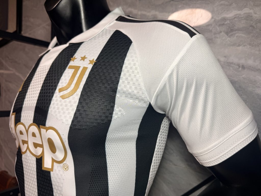 Camiseta Juventus blanco/negro 2026-2027 primera equipacion versión jugador - Imagen 4