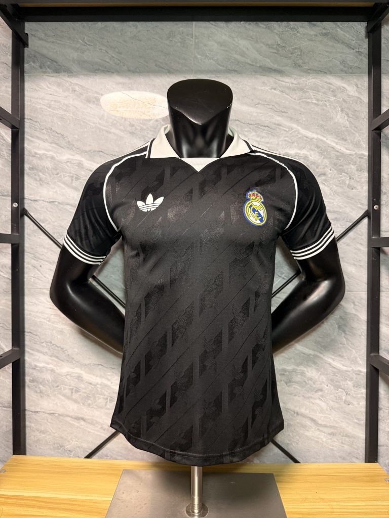 Camiseta edición especial Real Madrid LFSTLR 2026-2027 Negra versión jugador
