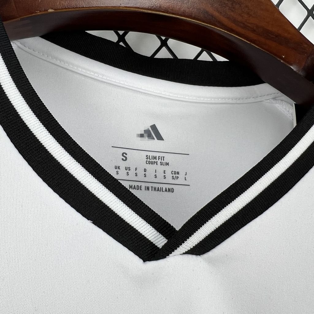 Camiseta Real Madrid X Chanel 2026-2027 edición especial versión fan - Imagen 3