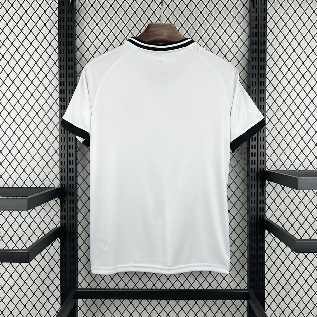 Camiseta Real Madrid X Chanel 2026-2027 edición especial versión fan - Imagen 2