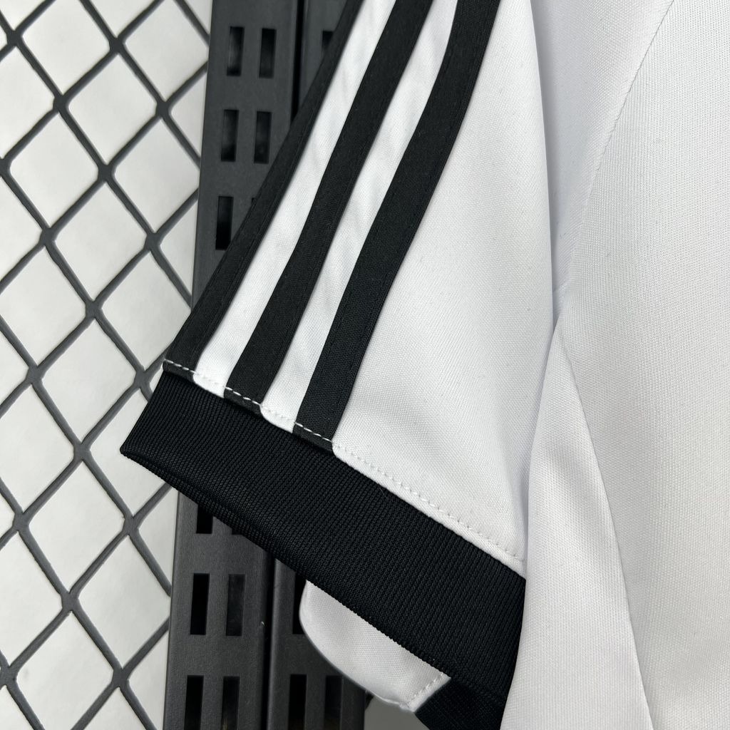 Camiseta Real Madrid X Chanel 2026-2027 edición especial versión fan - Imagen 6