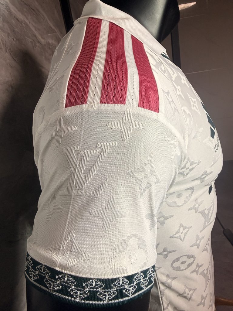 Camiseta Real Madrid X Louis Vuitton 2026-2027 edición especial versión jugador - Imagen 4