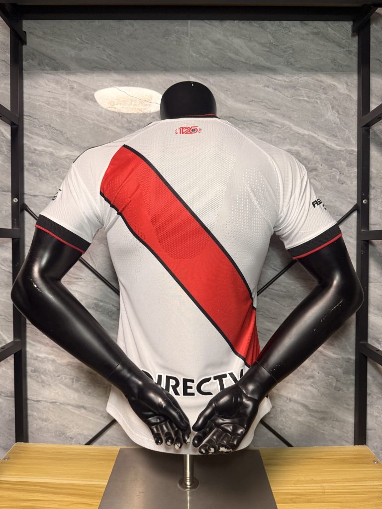 Camiseta River Plate Blanca 2026-2027 primera equipacion versión jugador - Imagen 2
