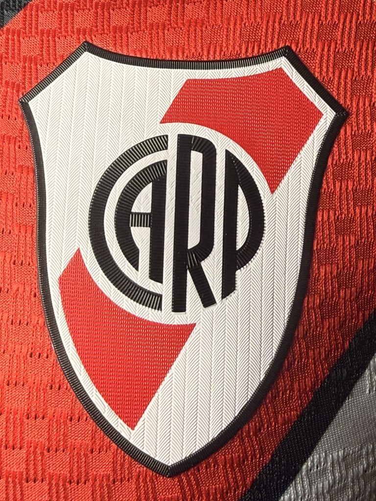 Camiseta River Plate Blanca 2026-2027 primera equipacion versión jugador - Imagen 6