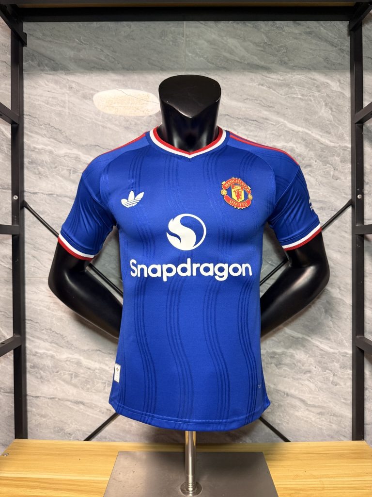 Camiseta azul Manchester United 2026-2027 segunda equipacion versión jugador