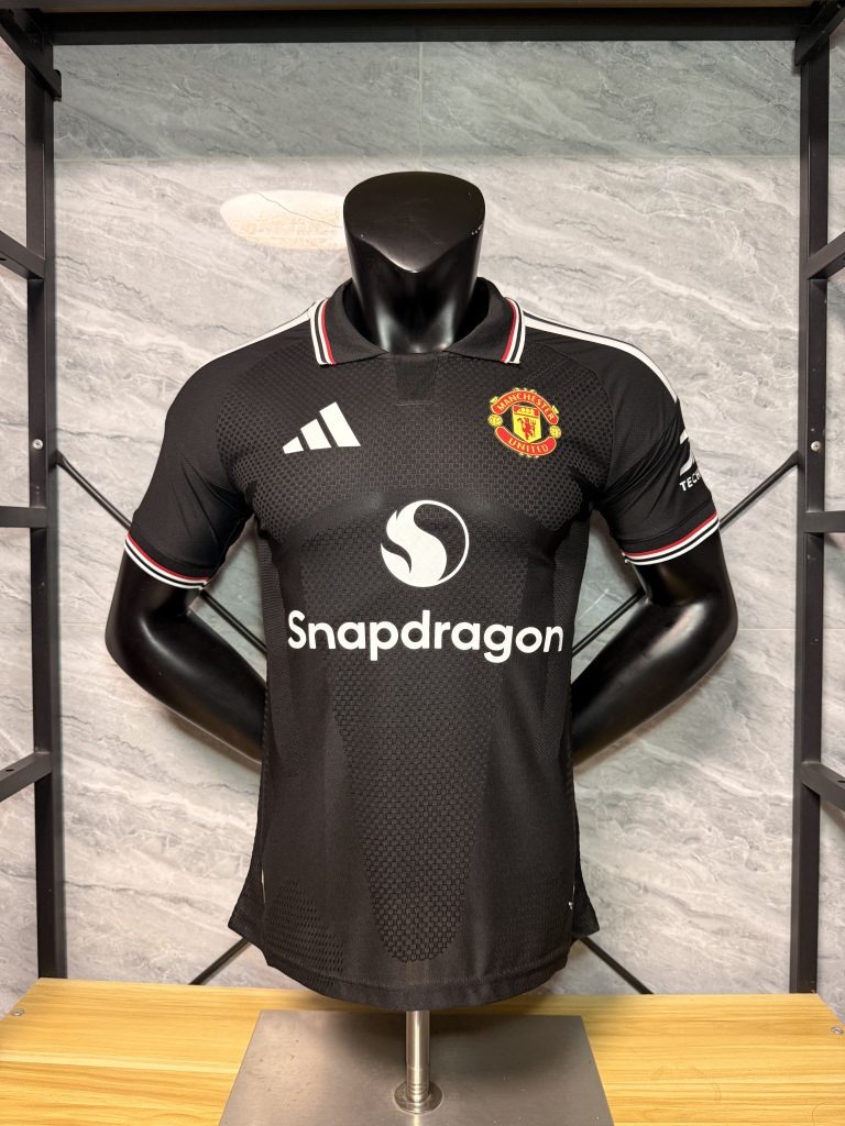 Camiseta negra Manchester United 2026-2027 edición especial versión jugador