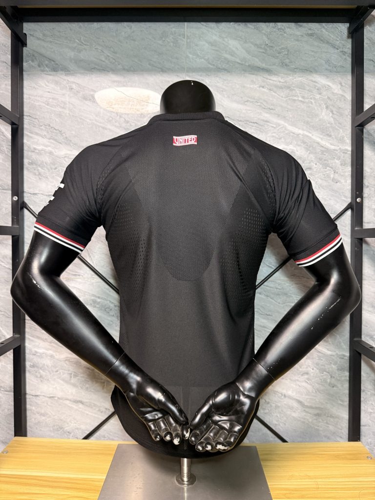 Camiseta negra Manchester United 2026-2027 edición especial versión jugador - Imagen 2