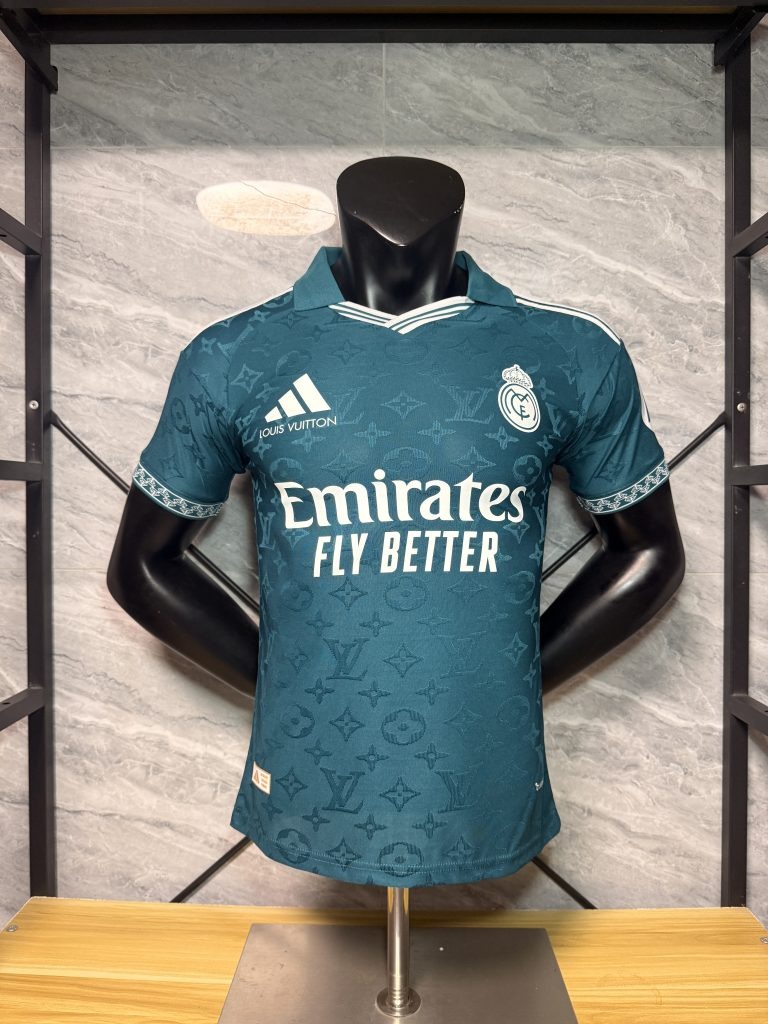 Camiseta verde Real Madrid X Louis Vuitton 2026-2027 edición especial versión jugador