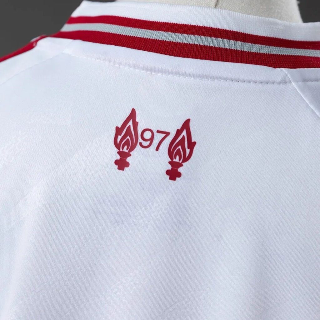 Conjunto Niño Liverpool Blanco 2026-2027 Segunda Equipacion - Imagen 3