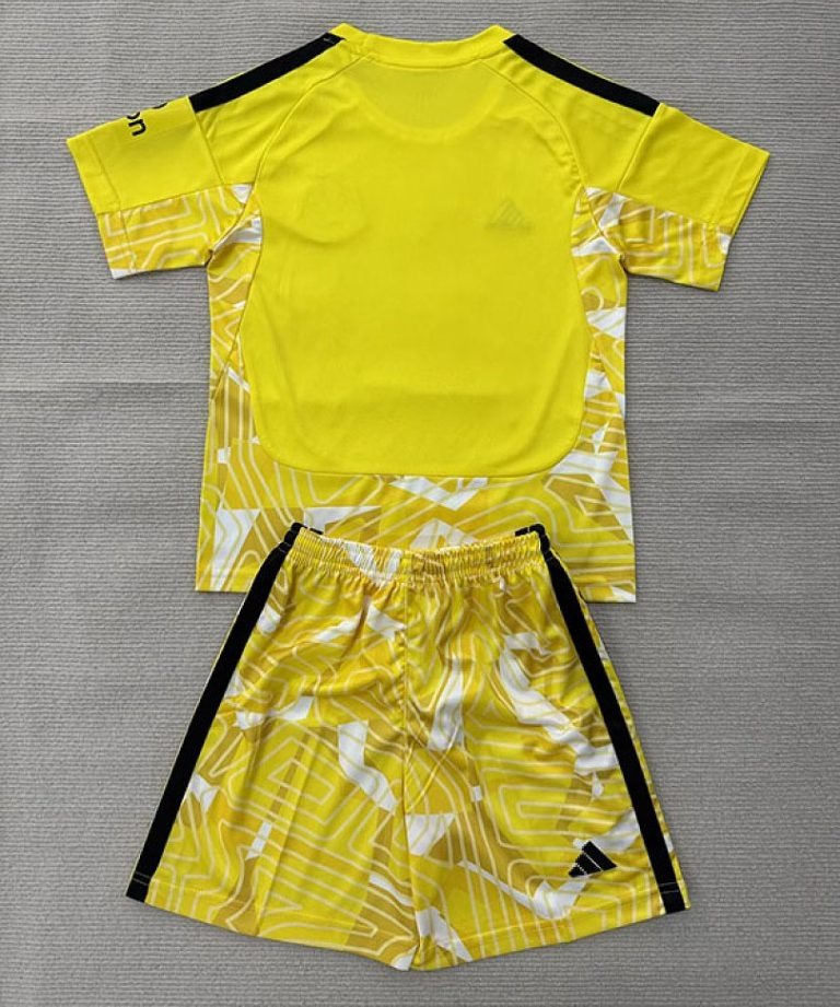 Conjunto Niño Newcastle United Amarillo 2026-2027 Edicion Portero - Imagen 2