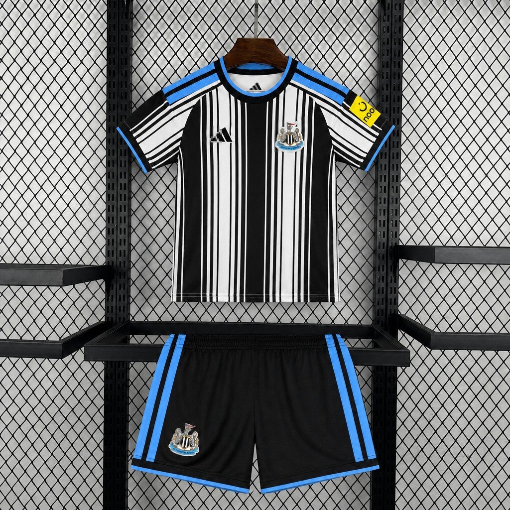 Conjunto Niño Newcastle United Guimaraes 2026-2027 Primera Equipacion