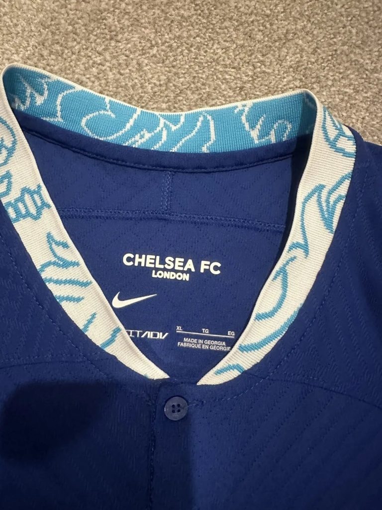 Chelsea FC 22-23 Local 4