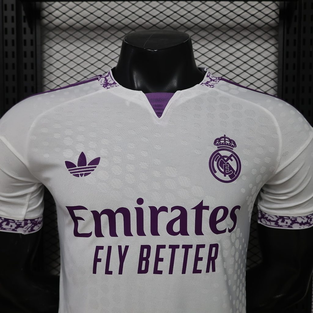 Camiseta Real Madrid 2026-2027 Blanco/Morado Edicion Especial Version Jugador - Imagen 3