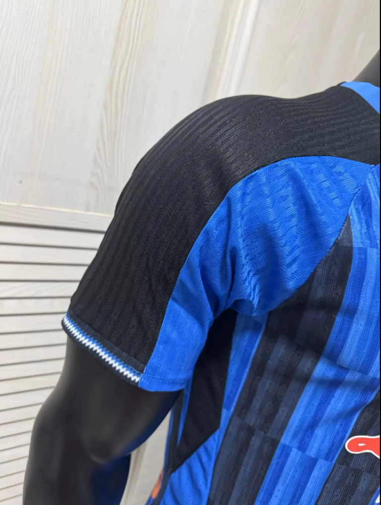 Camiseta Atalanta Charles 2026-2027 primera equipacion versión jugador - Imagen 4