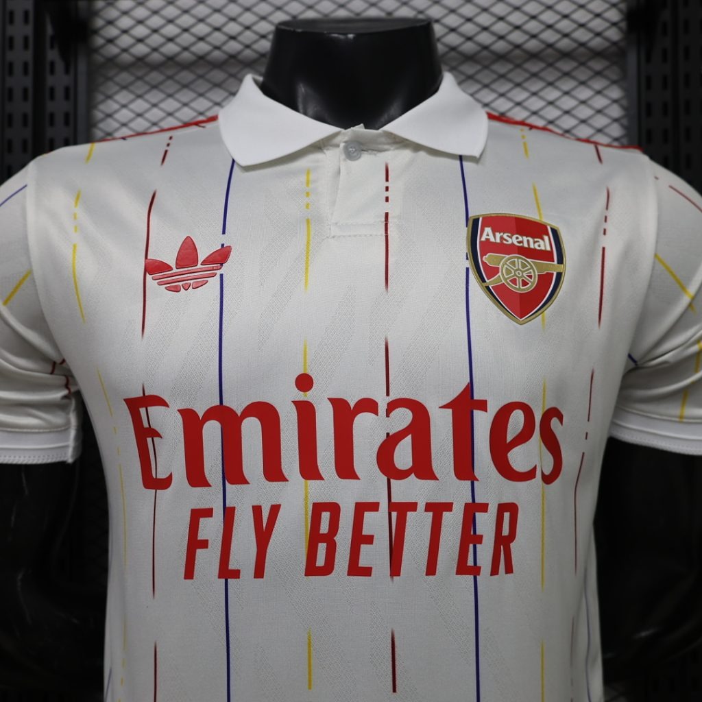 Camiseta Blanca Arsenal 2026-2027 Edicion Retro versión Jugador - Imagen 6