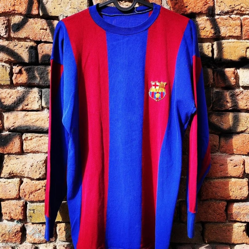 Primera equipación de Barcelona 75-76