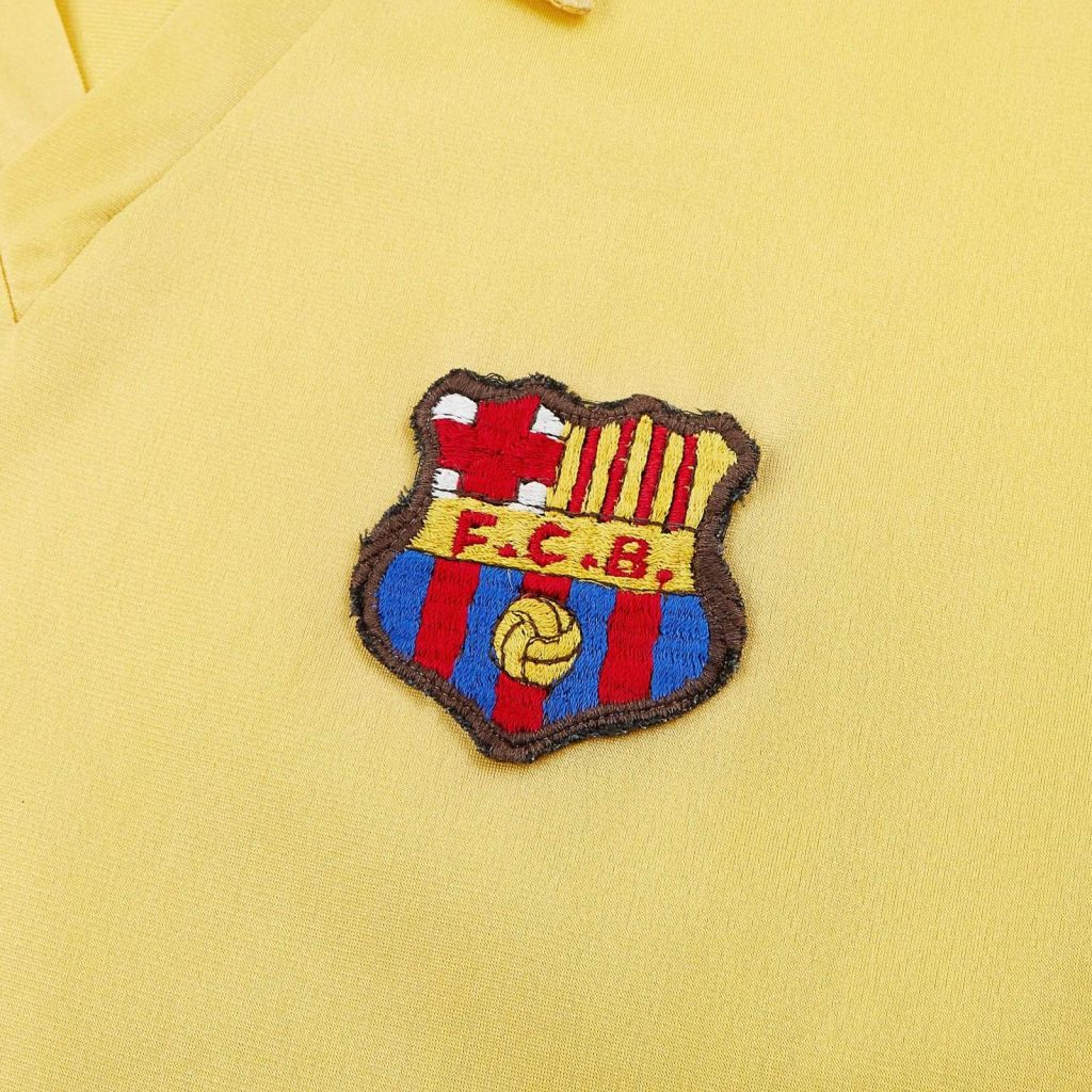 FC Barcelona 83-84 Visitante 2