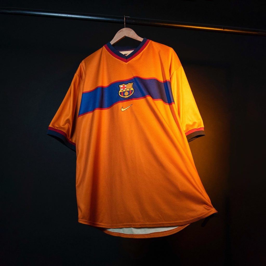 FC Barcelona 99-00 Tercera 2