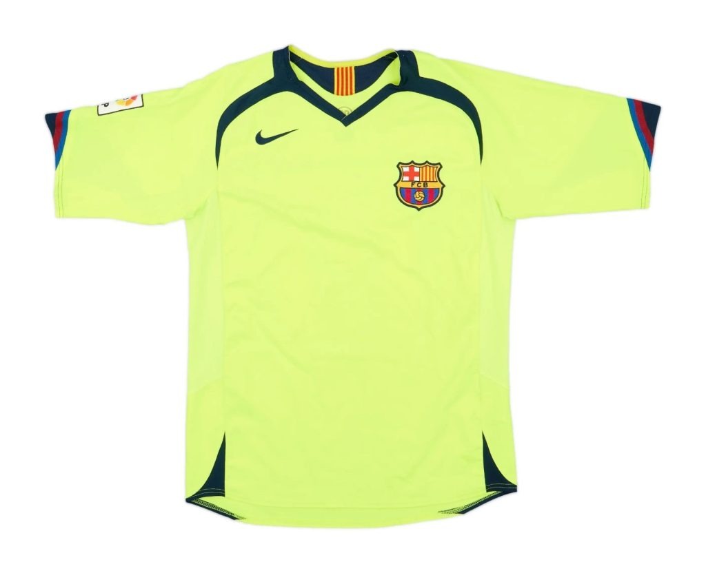 Segunda equipación de Barcelona 05-06