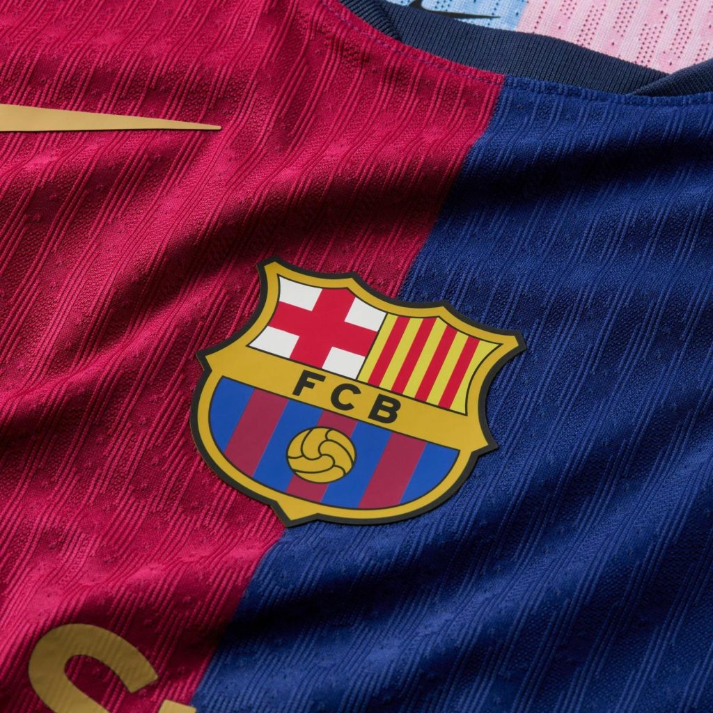 FC Barcelona 24-25 Local 3
