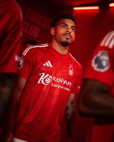 Camiseta local de Nottingham Forest 2024-25