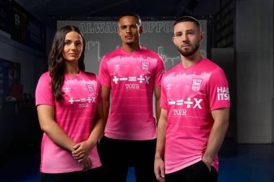 Tercera camiseta de Ipswich Town 2024-25