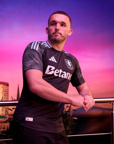 Camiseta visitante de Aston Villa 2025-26